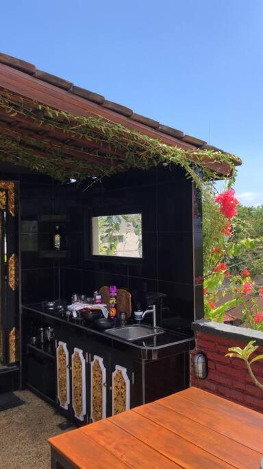 The Hidden Escapes Bingin- Sunset Rooftop Wood House With Ocean View & Private Kitchen Uluwatu Exterior foto